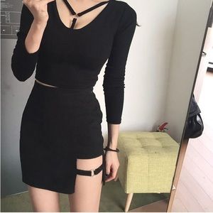 black buckle strap miniskirt